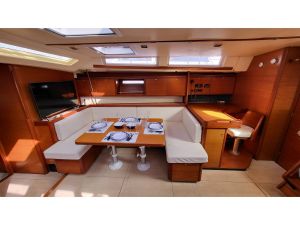 Dufour 525