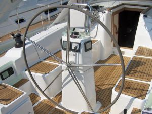 Hanse 370