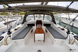 Dufour 470