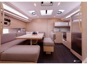 Dufour 470