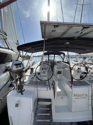 Oceanis 54
