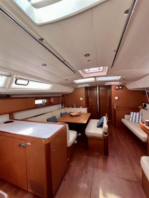 Oceanis 54