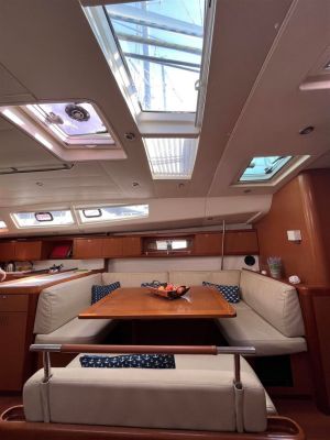 Oceanis 54
