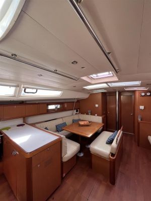 Oceanis 54