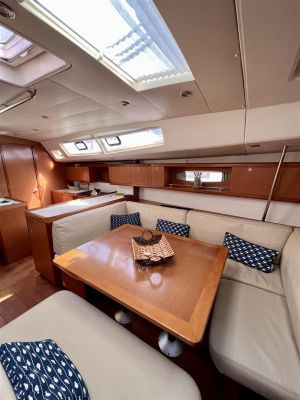 Oceanis 54