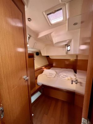 Oceanis 54