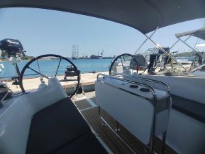 Sun Odyssey 349