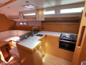 Sun Odyssey 42