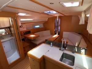 Sun Odyssey 42