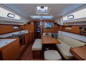 Oceanis 43