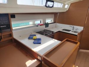 Sun Odyssey 440
