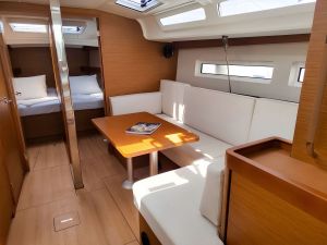 Sun Odyssey 440