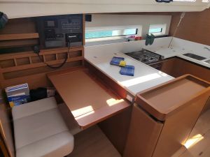 Sun Odyssey 440