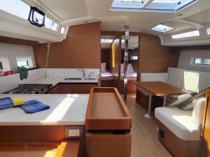 Sun Odyssey 440