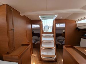 Sun Odyssey 440