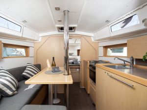 Oceanis 35