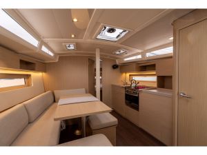 Oceanis 37.1