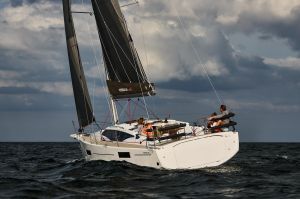 Maxus 35