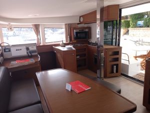 Lagoon 42