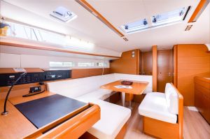 Sun Odyssey 440