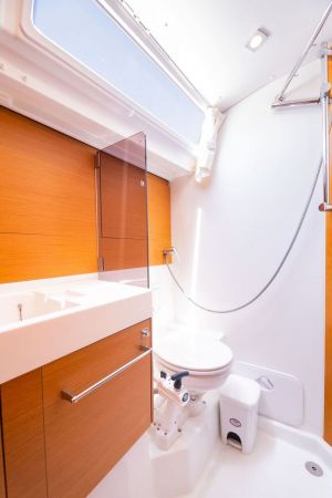 Sun Odyssey 440