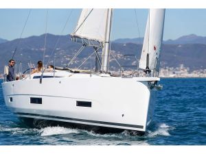 Dufour 390