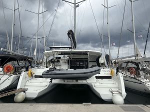 Lagoon 42