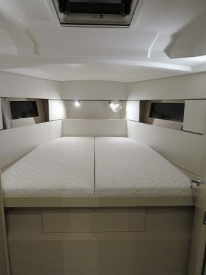 Oceanis 38