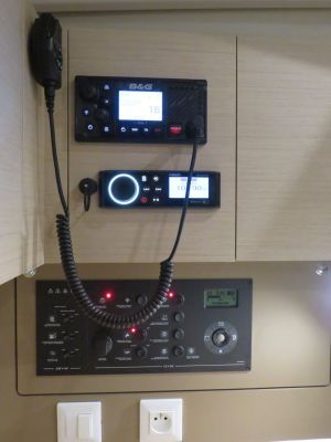 Oceanis 38