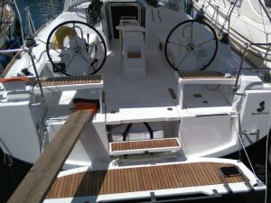 Oceanis 38