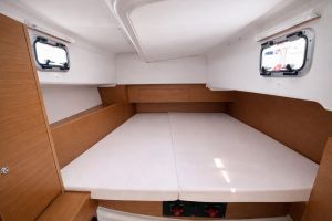 Sun Odyssey 380