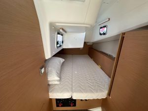 Sun Odyssey 380