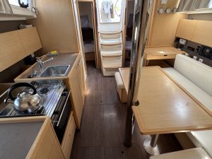 Oceanis 38