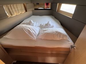 Oceanis 38