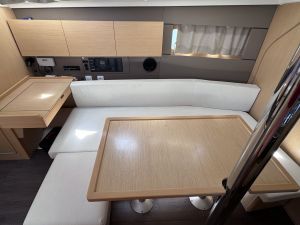Oceanis 38