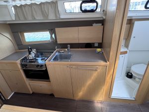 Oceanis 38