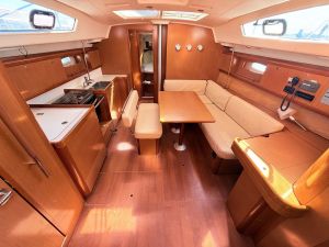 Oceanis 43