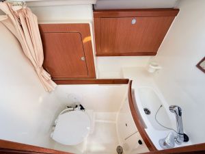 Oceanis 43