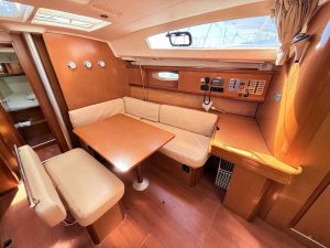 Oceanis 43
