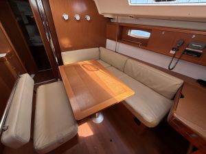 Oceanis 43
