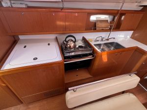 Oceanis 43