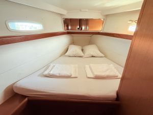 Oceanis 43