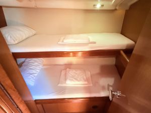 Oceanis 43