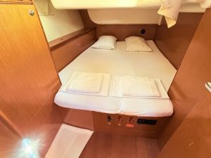 Oceanis 43