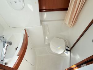 Oceanis 43