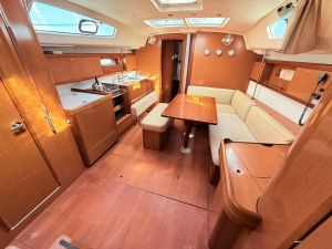 Oceanis 43