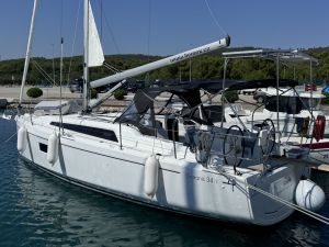 Oceanis 34.1