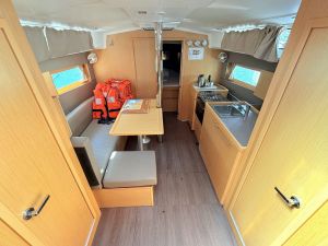 Oceanis 38.1