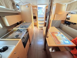 Oceanis 38.1
