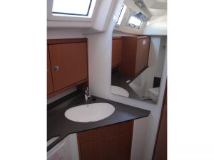 Bavaria Cruiser 33